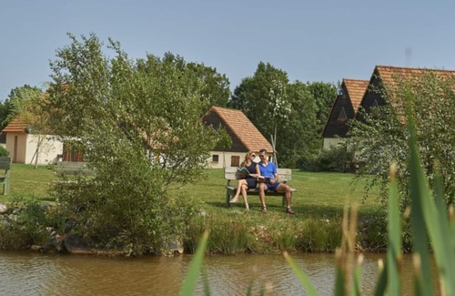 Lacapelle-Marival Villa | Le Lac Bleu - Villa 6-8 pers