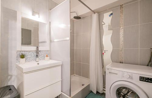 Les Epinettes Apartment | LE LAGON BLEU - Parking - Netflix - Loggia