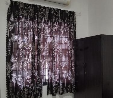 Alor Gajah Apartment | Le' Leyna Homestay