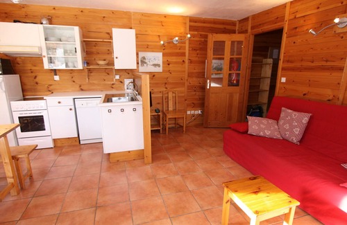 Nevache Ski Chalet | Le Leyrier: Hameau des Chazals Nevache Hautes Alpes