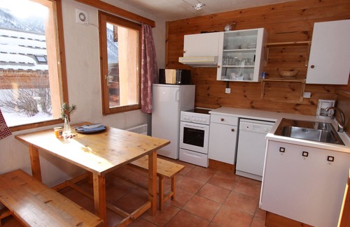 Nevache Ski Chalet | Le Leyrier: Hameau des Chazals Nevache Hautes Alpes