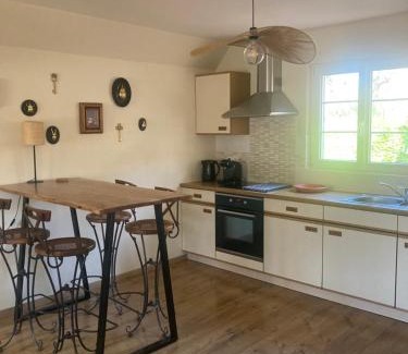La Celle-sous-Gouzon Apartment | Le linele