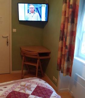 Avrille Hotel | LE LION D'OR