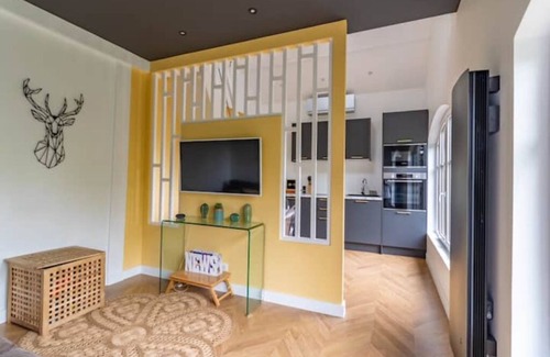 Jouy-le-Moutier House | Le Lodge des Villettes