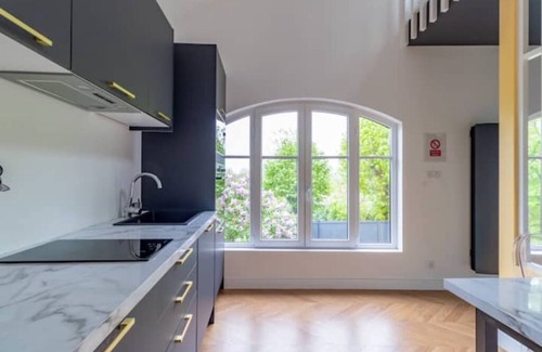 Jouy-le-Moutier House | Le Lodge des Villettes