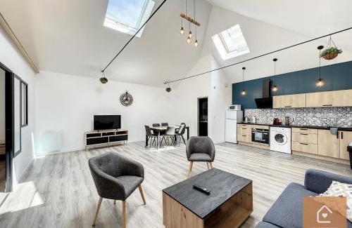Chatellerault Apartment | Le Loft Climatisé - 6 personnes - Entrée autonome