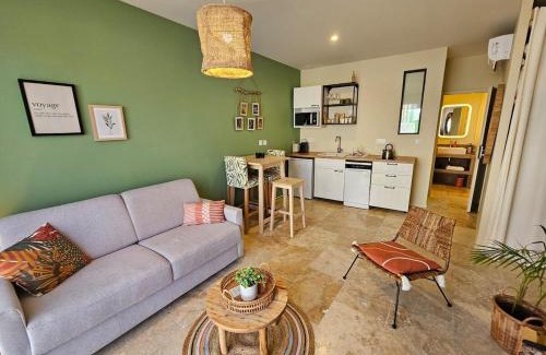 Genas Apartment | Le Loft de Genas - la Bastide, le Chalet, le Loft, le Mas, la Paillote