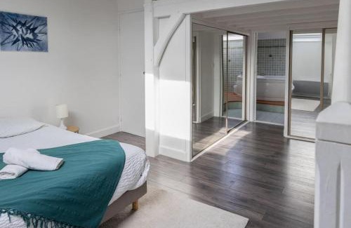 Sainte-Savine Apartment | Le Loft des Artistes - Repas & Vins possibles sur demande