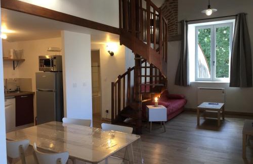 Cahors Old Town Apartment | Le Loft Du Chateau Du Roi