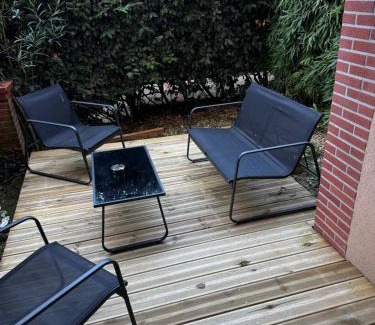 Quartier Croix-Daurade Apartment | le loft Geek