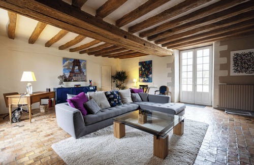 Les Garennes-sur-Loire Villa | Le logis de saint jean Character house with swimming pool