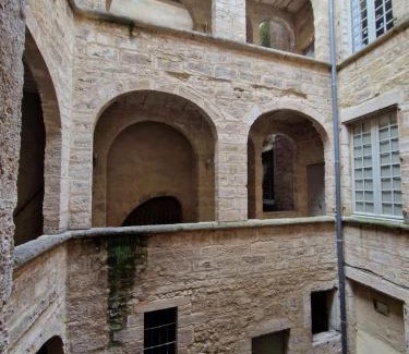 Pezenas Apartment | Le Logis Saint Roch