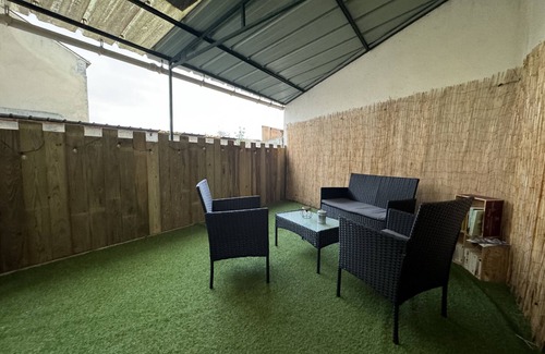 Miroir - Batignolles Apartment | Le Lotus - Gare - 4p - Rêve au Mans