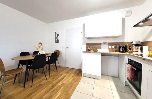 Bagneux Apartment | Le Lucie - Bain de lumière au pied du métro