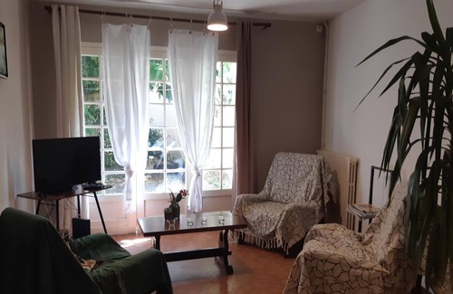 Velines House | le Mûrier, Maison en Coeur de Village Classé en Dordogne
