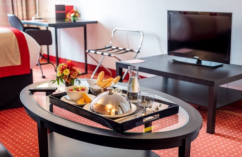 Merignac Hotel | Le M & Spa Bordeaux Aéroport by Hôtels & Préférence