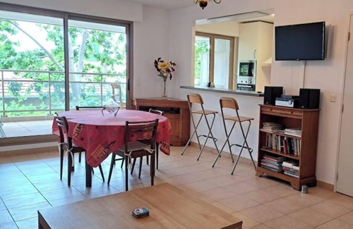 Gares Apartment | Le Majestic ~ Fully Equipped, Parking & Air Conditioning