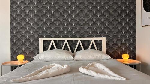Le Creusot Apartment | Le Majestueux Calme Central Chic