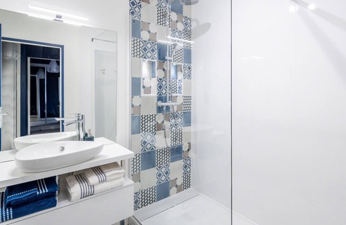 Centre Ville Apartment | Le Majorelle - Appartement d'exception 4* avec parking - Niort centre