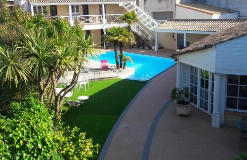 Challans Hotel | Le Manoir de l'antiquité