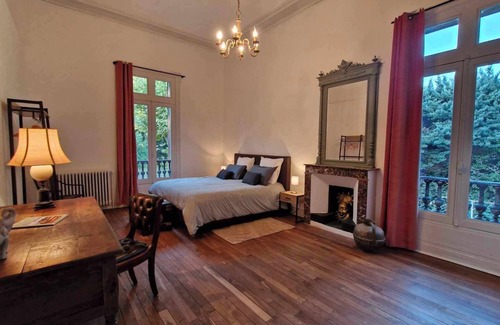 Valreas Apartment | Le Manoir de la Belle Endormie