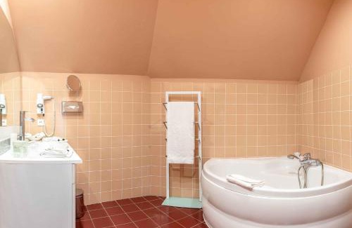Cricqueboeuf Hotel | Le Manoir De La Poterie & Spa