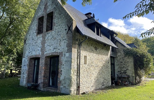 Equemauville House | Le manoir de la source