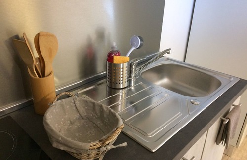 Saint-Loup-Hors Apartment | Le Manoir des Doyens Loft Apartment - Sleeps 8!