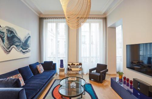 Saint-Merri Apartment | LE MARAIS Luxury Apartment in the heart of Paris - 2 Bed 2 Bath with AC