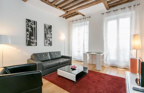 Saint-Gervais Apartment | Le Marais Place Sainte Catherine With AC