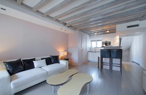 Saint-Gervais Apartment | Le Marais Sicile