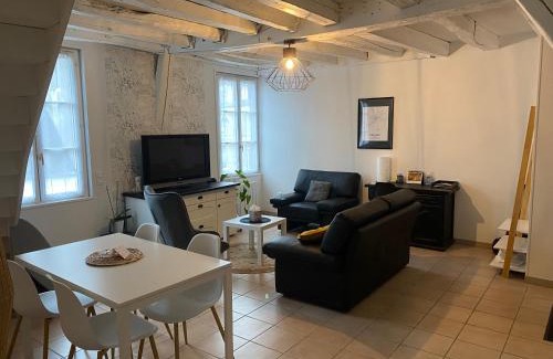 Provins Apartment | Le Marais Vous - Duplex en centre-ville.