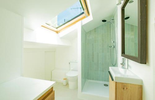 15th Arrondissement Apartment | Le Martin - Duplex, proche métro et commerces