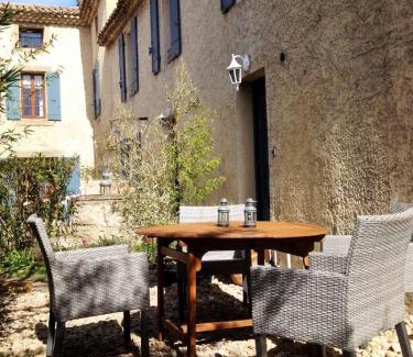 Violes Bed & Breakfast | Le Mas de la Soie