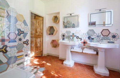Althen-des-Paluds Bed & Breakfast | LE MAS DES FLANERAIES