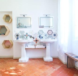 Althen-des-Paluds Bed & Breakfast | LE MAS DES FLANERAIES