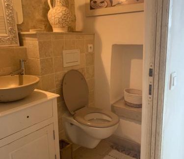 Vence Bed & Breakfast | le mas des roses 1884
