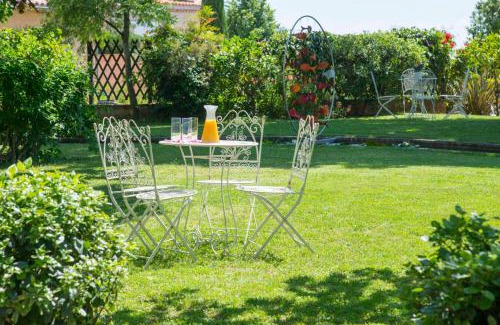 Saint-Paul-de-Vence Bed & Breakfast | Le Mas du Chanoine