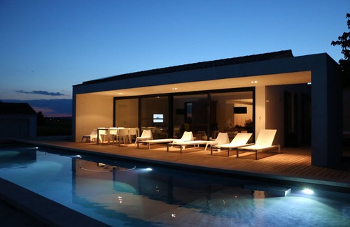 Cairanne Villa | Le mas du Sécheron Location open for 2026.