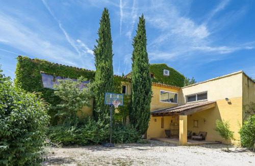 Gargas Villa | Le Mas Jorel Luxury Pool Villa with Mountain View