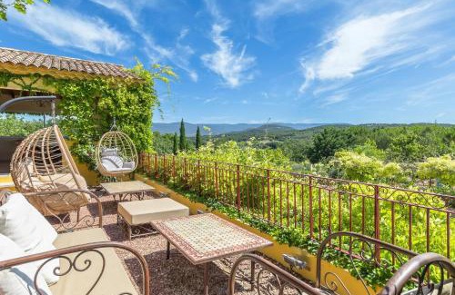 Gargas Villa | Le Mas Jorel Luxury Pool Villa with Mountain View