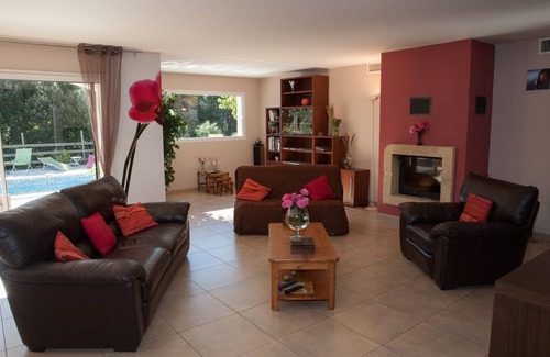 Lorgues House | Le Mas Pinède