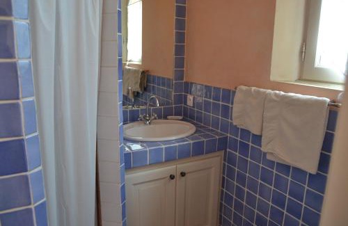 Les Restanques Bed & Breakfast | Le Mazet des Mûres