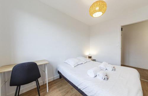 Laval Apartment | Le Mermoz Wifi Balcon Parking
