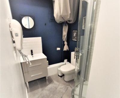 Saint - Michel Apartment | LE MESPOLA - HYPERCENTRE - Netflix