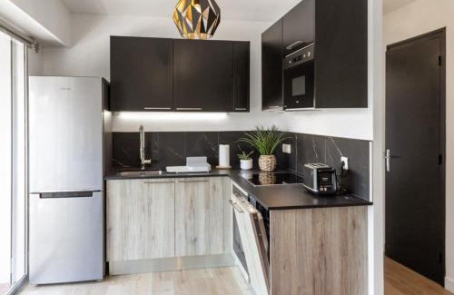 Cros-de-Cagnes Apartment | Le Mimosa - Calm - Spacious - 200m from the sea - Parking