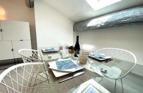 Route d'Arles Apartment | Le Minimaliste - Beautiful T2 in the city center with terrace