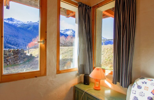 Nevache Ski Chalet | Le Miou: hameau des Chazals Nevache Hautes Alpes
