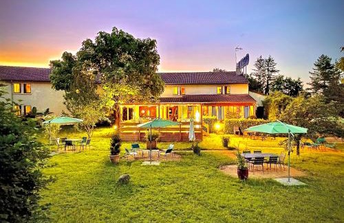 Quincie-en-Beaujolais Hotel | Le Mont Brouilly