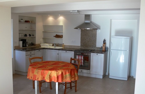 Vinsobres House | Le Mont Ventoux, house with pool on working vineyard in Drome Provençale
